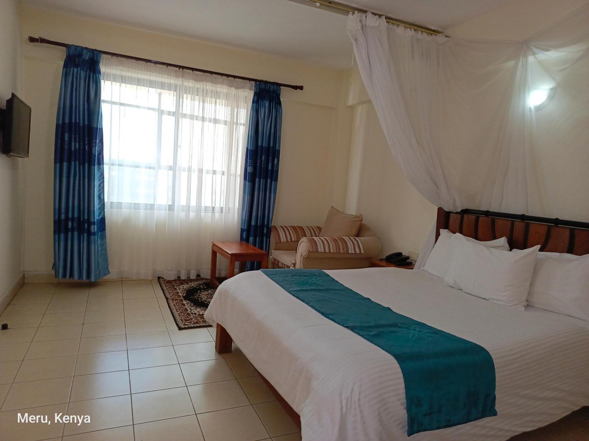 Meru Paramount Exterior foto
