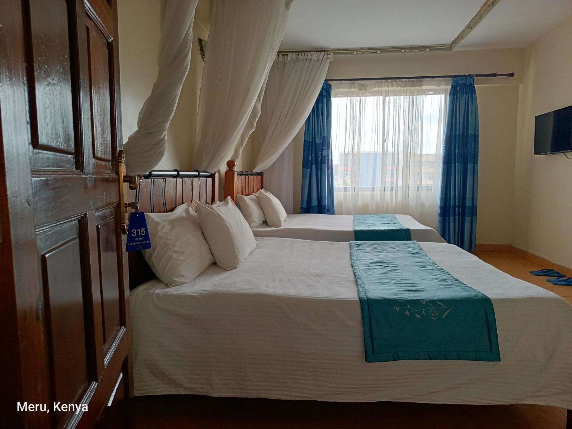 Meru Paramount Exterior foto
