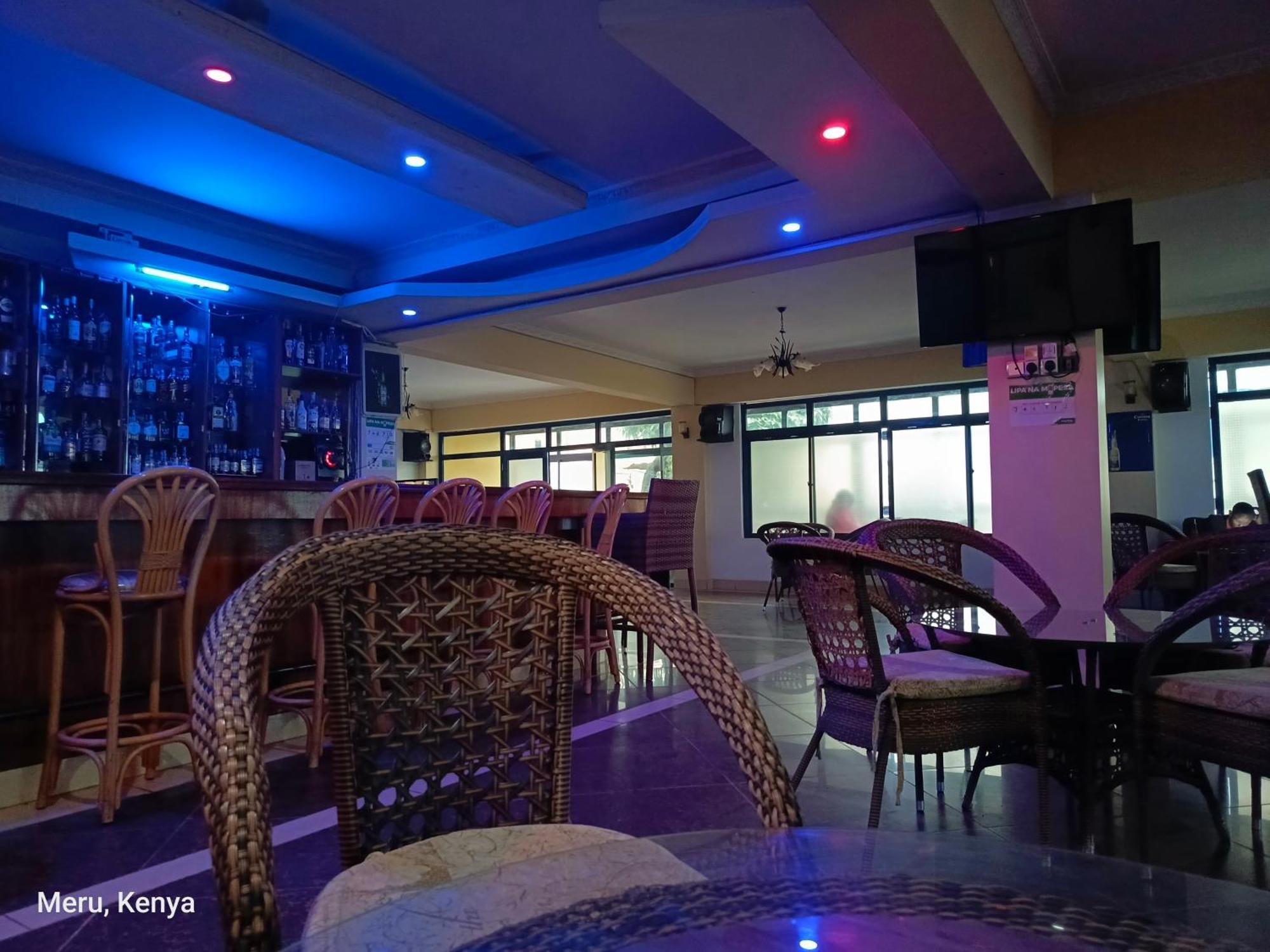 Meru Paramount Exterior foto