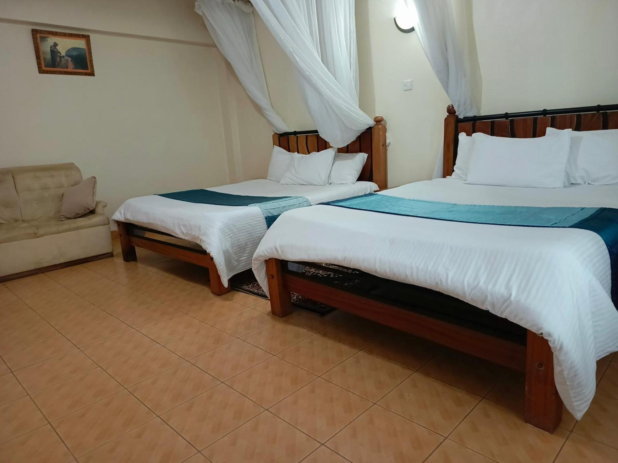 Meru Paramount Exterior foto