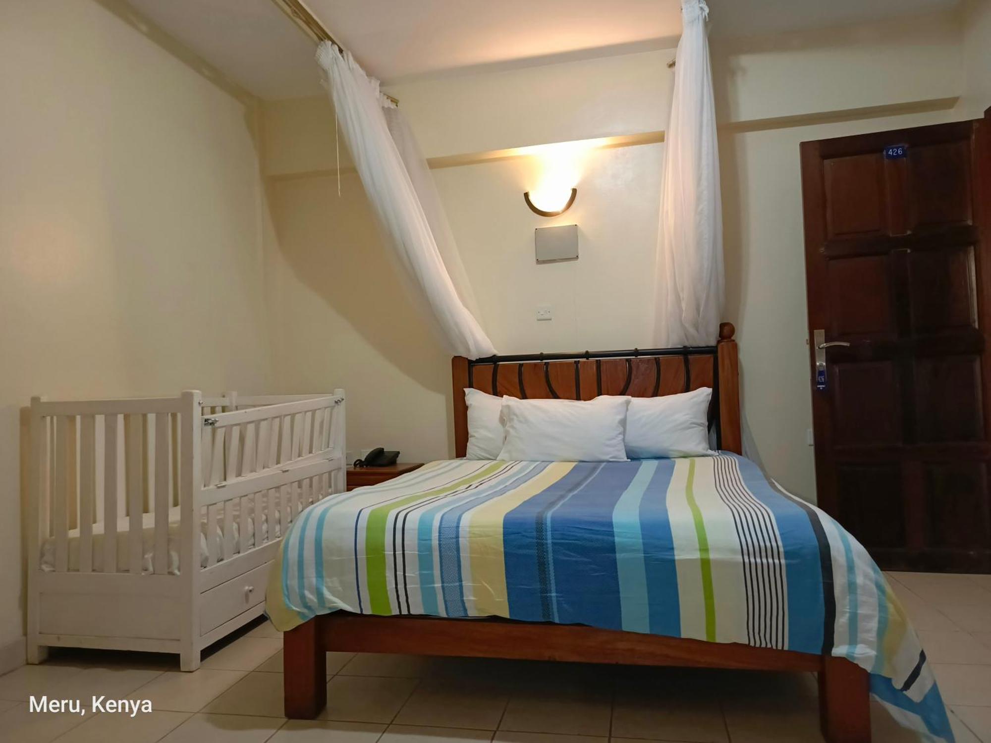 Meru Paramount Exterior foto