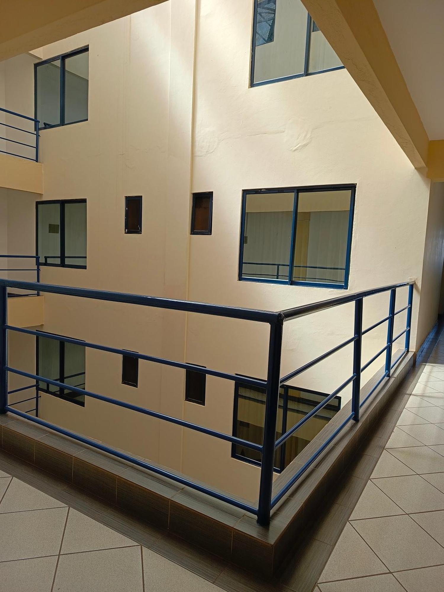 Meru Paramount Exterior foto