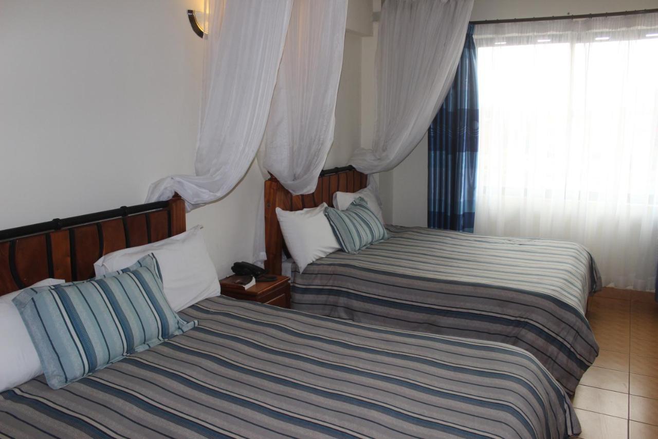 Meru Paramount Exterior foto