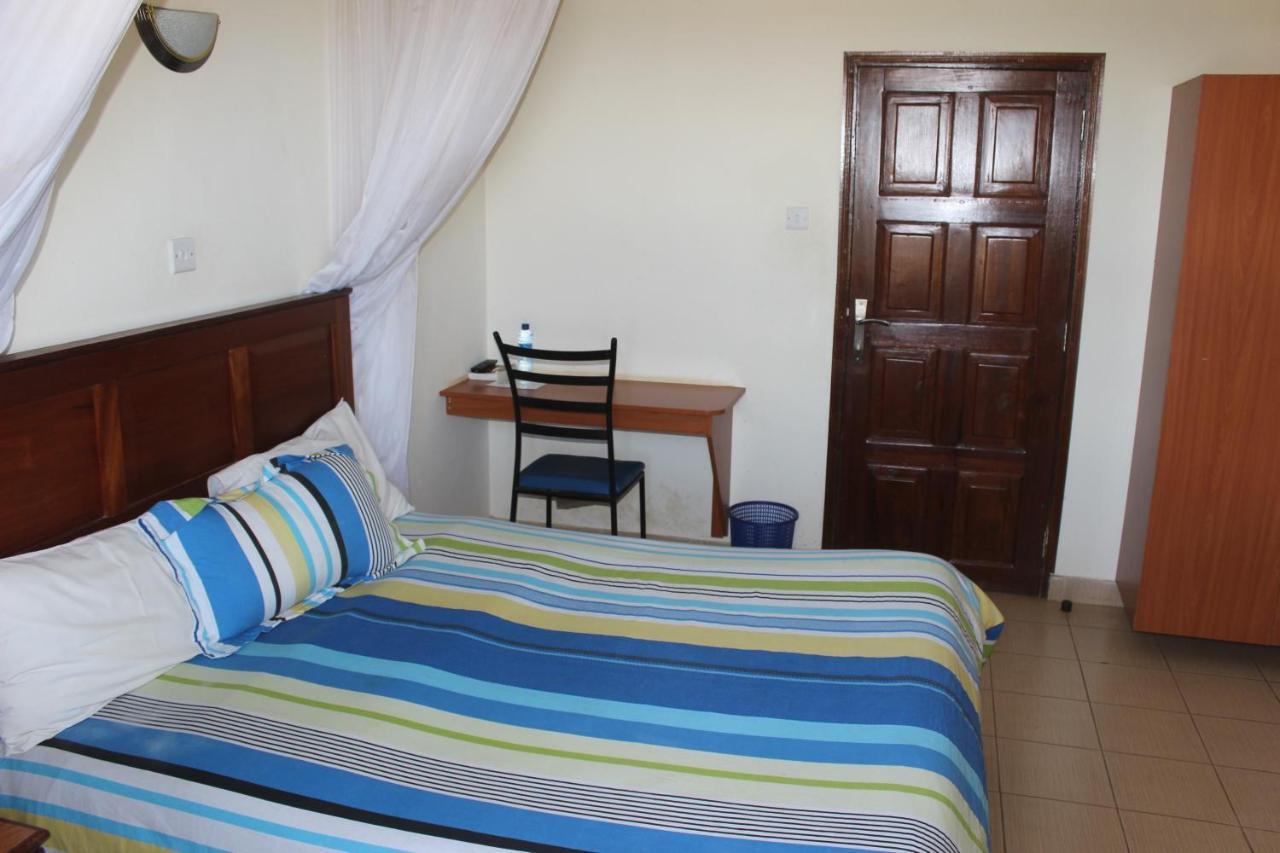 Meru Paramount Exterior foto
