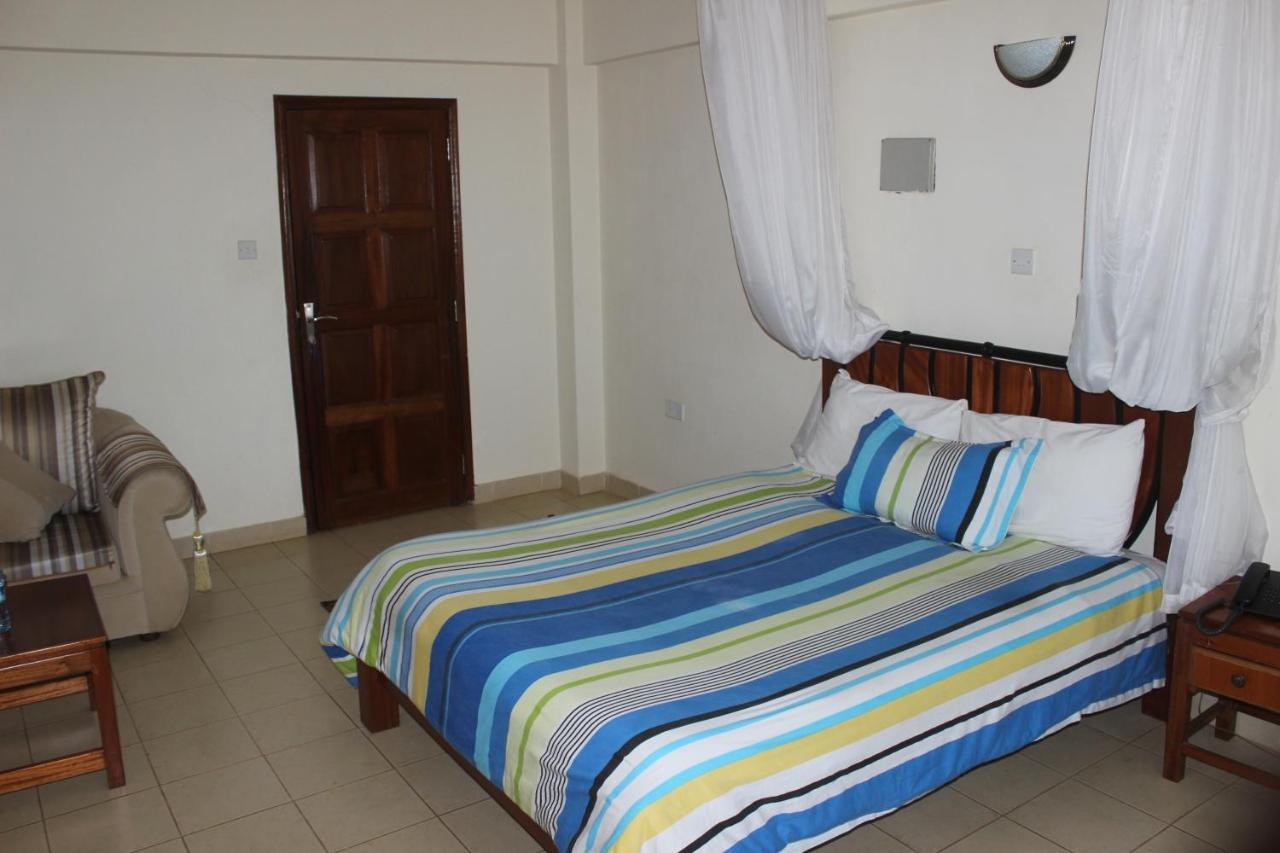 Meru Paramount Exterior foto