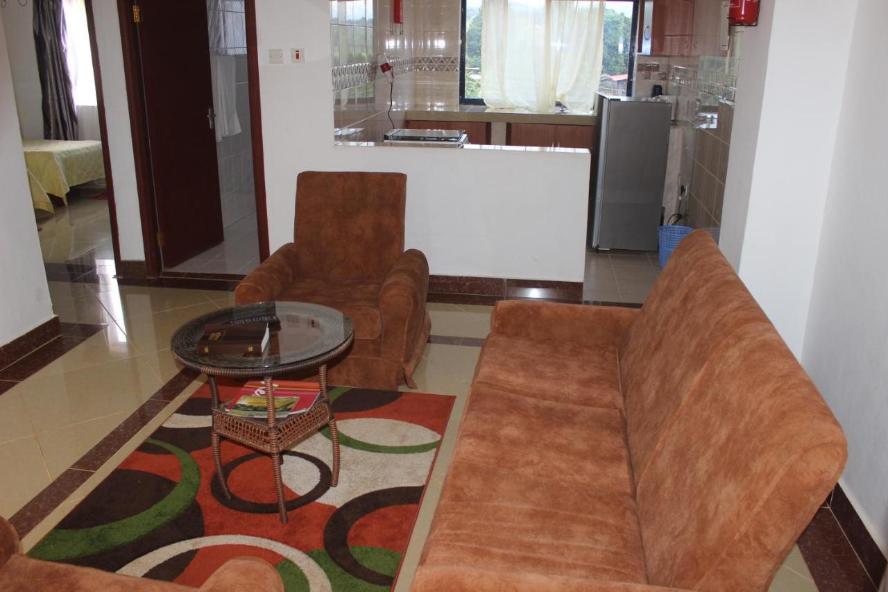 Meru Paramount Exterior foto